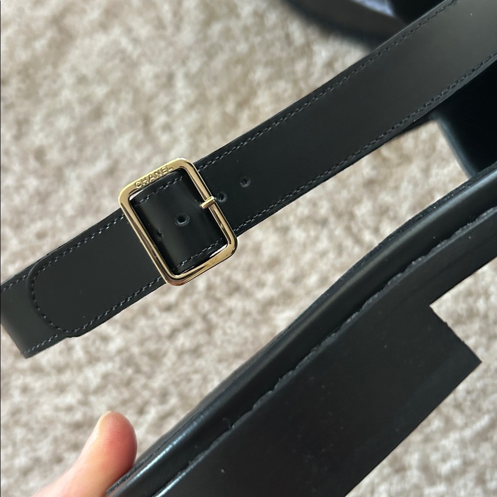 CHANEL Black Slingback Loafers. 7.5 - Picture 7 of 17